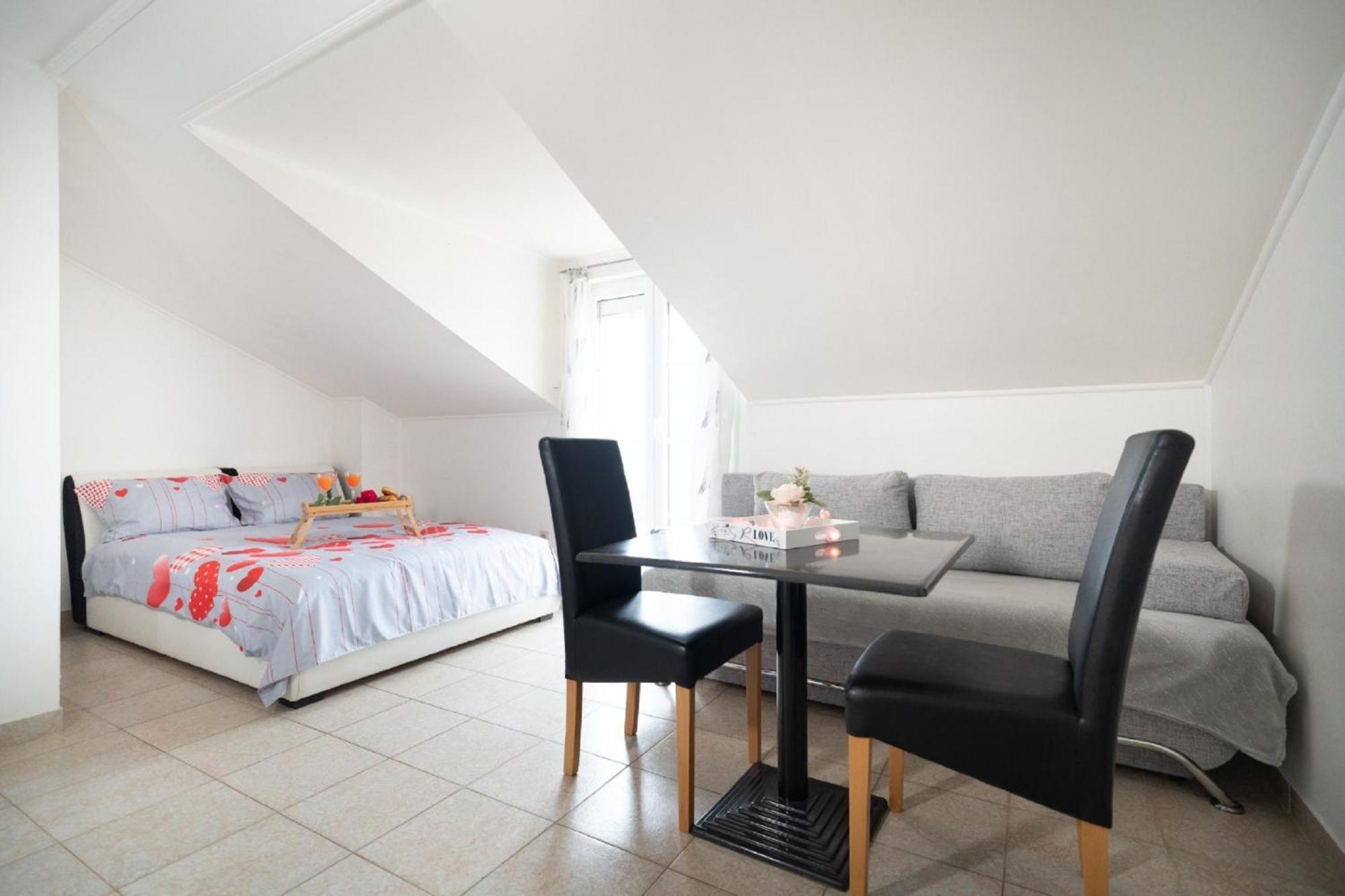 Apartments Milic Gornji Karin Kamer foto