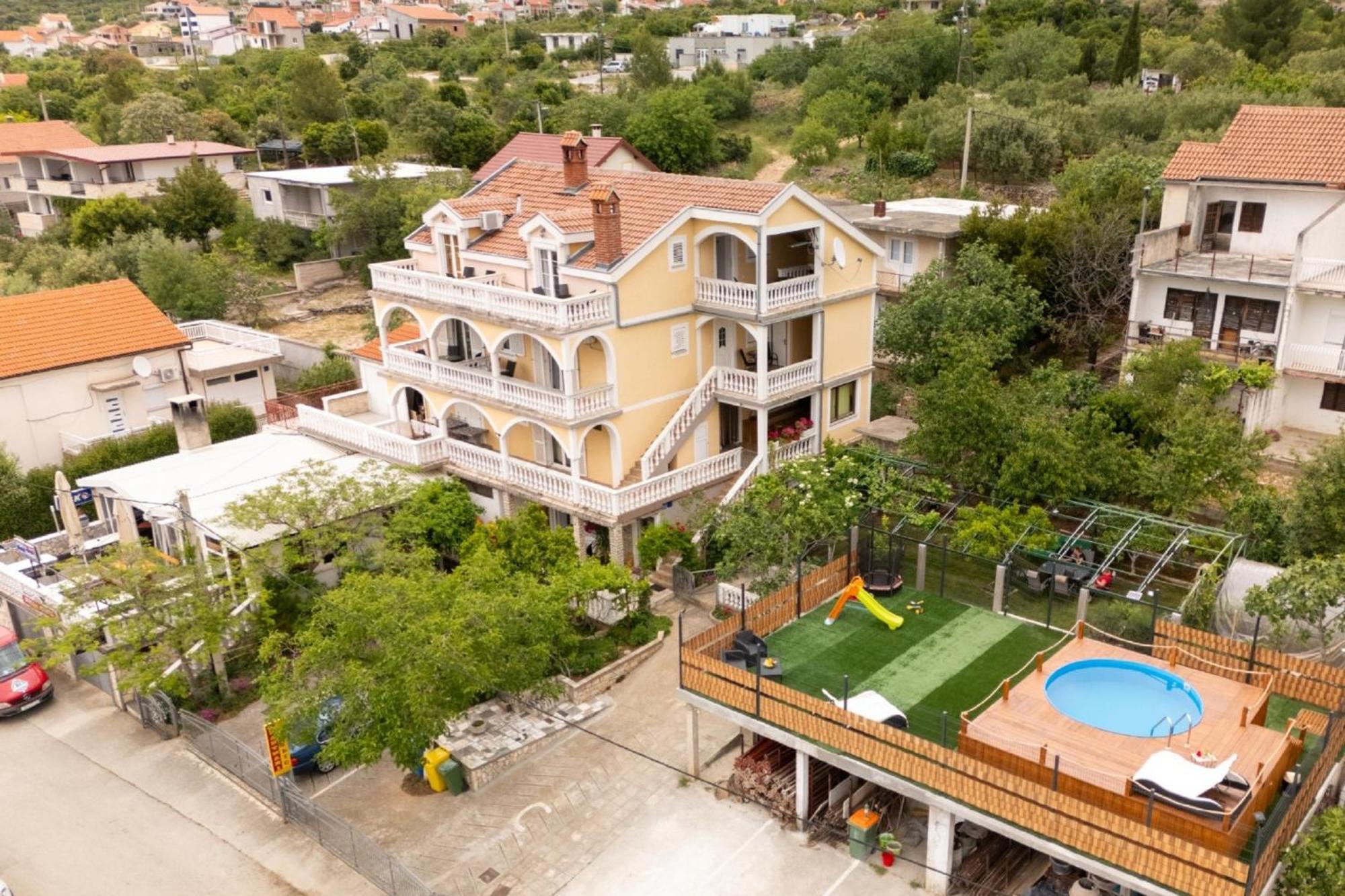 Apartments Milic Gornji Karin Buitenkant foto