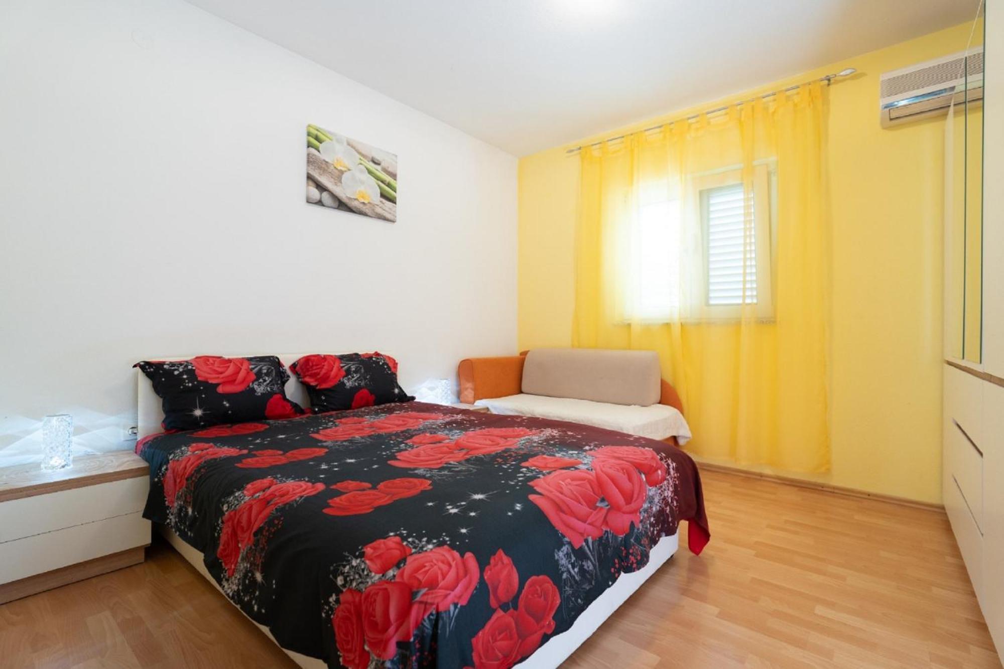 Apartments Milic Gornji Karin Buitenkant foto